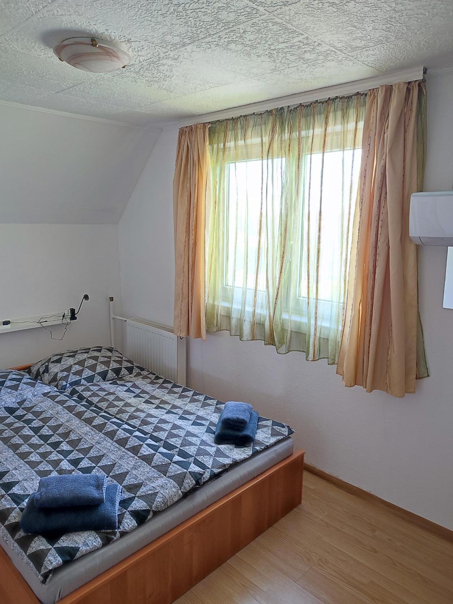 Aranyharmat Apartman Balatonlelle Exteriér fotografie